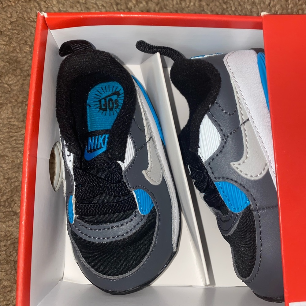 Nike Crib Sneakers Size 4c